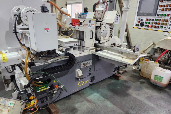 CNC센터레스연삭기