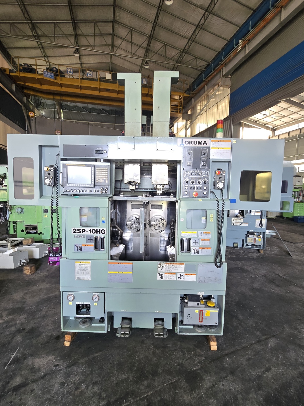 오쿠마호아 2스핀들 CNC선반  및 겐트리로더